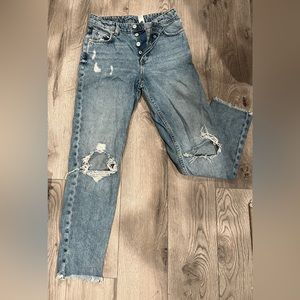 H&M Boyfriend low waist denim jeans.